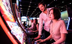 SA Gaming live-dealer table with multi-camera studio feed and live chat interface